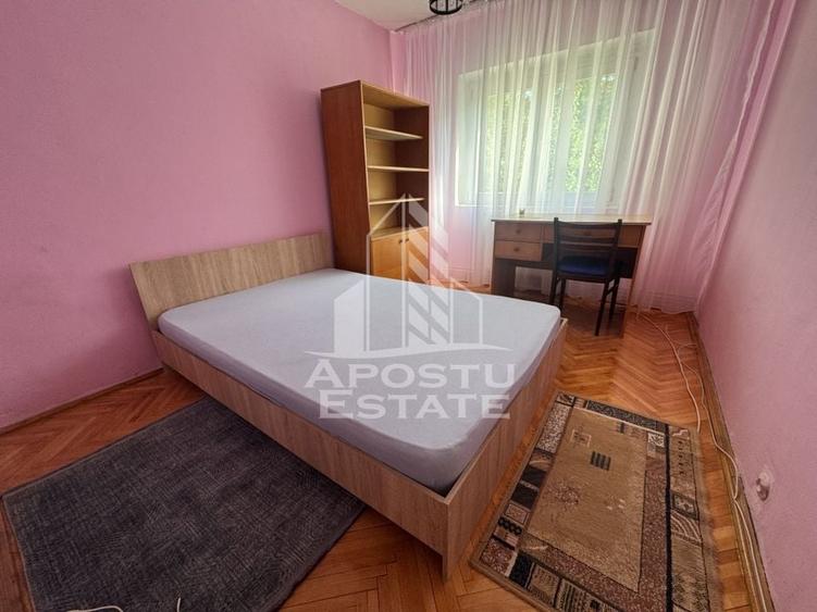Apartament decomandat cu 3 camere zona Lipovei - 1