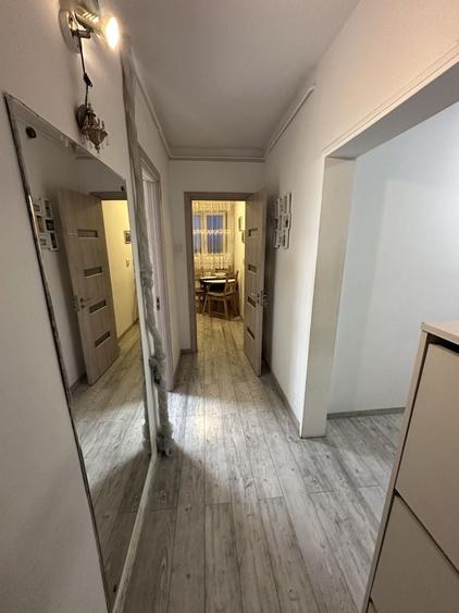 Apartament cu 2 camere decomandat în Baba Novac
