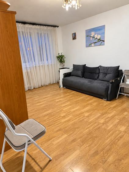 Apartament cu 3 camere în Drumul Taberei