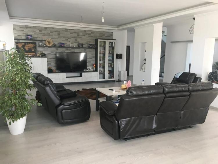 OPORTUNITATE casa “PASIVA - PRIETENOASA CU MEDIUL” 7 camere - 4