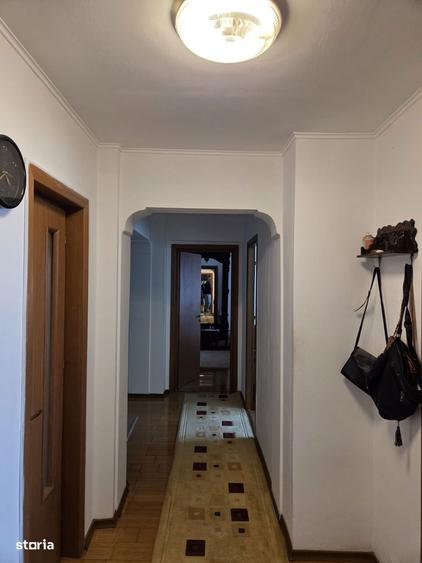 Apartament de vanzare ultracentral 3 camere - Pitesti - 1