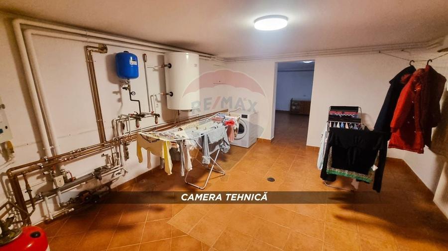 Casă / Vilă de lux cu 2 garaje, 10 camere de vânzare în BAIA MARE - 38