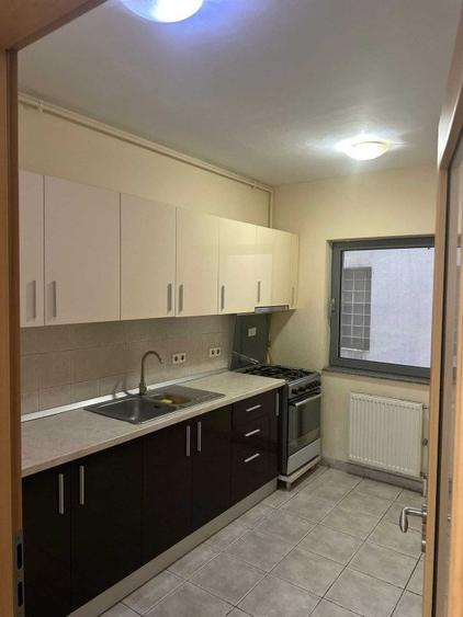 Apartament 3 camere decomandat - Zona Baicului-Parcare subterana - 5