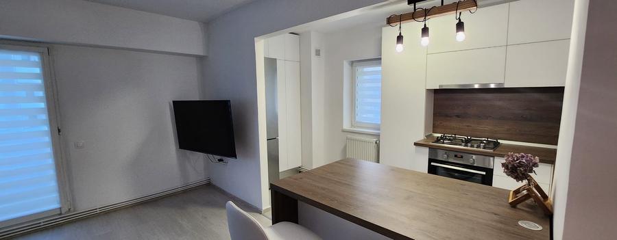 Garsoniera Bulevardul Muncii-Racadau, etaj 3, decomandata, mobilata si utilata! - 1