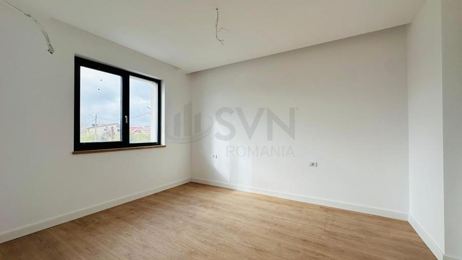 REV2004640 Vila de vanzare cu panouri solare - 11