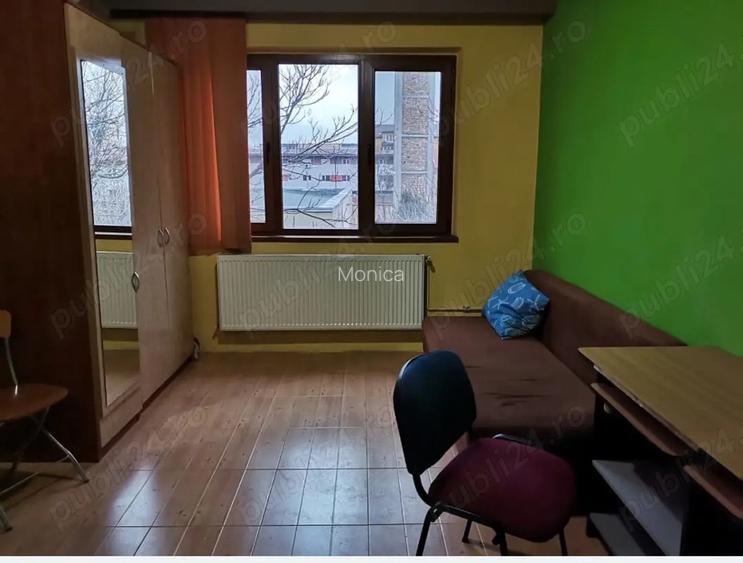 Inchiriez garsoniera in zona Lipovei