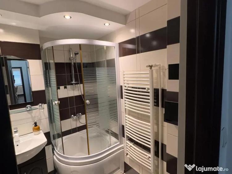 Inchiriez Apartament 3 camere spa?ios Agigea sos. Mangaliei - 10