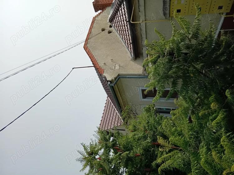 vind casa 5 camera .zona de interes(market&puncte alimentare&scoala&gradinite)mij.transpilort public - 1