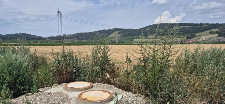 Teren  intre Sanpetru si Harman  la Drumul judetean - 3