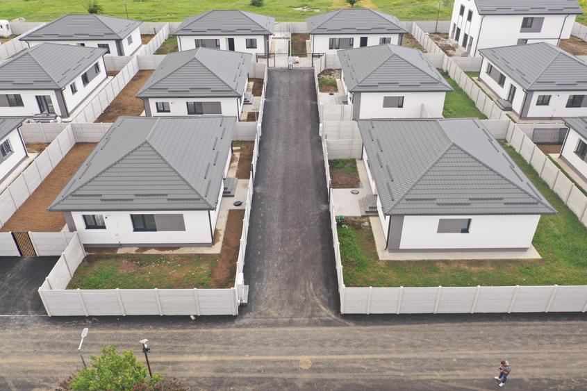 Casa individuala, parter, 4 camere+ parcare,+ curte proprie 380 mp, Comision 0 - 2