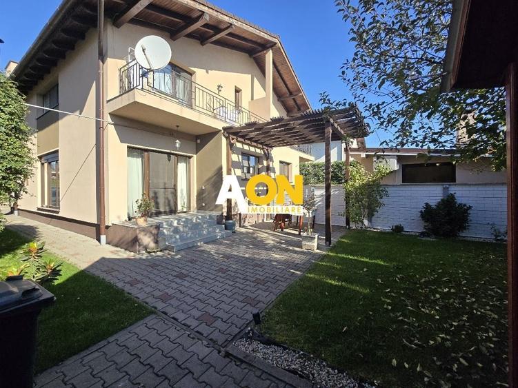 1/2 Duplex 4 Camere Zona Kaufland, 258mp Teren - 1