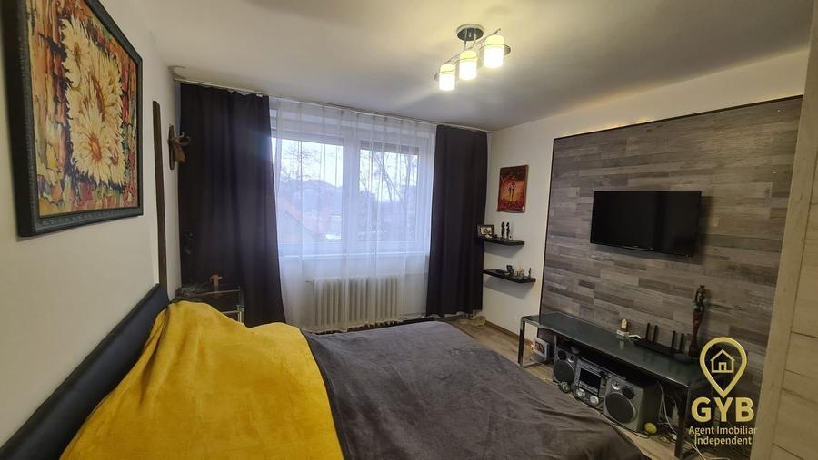 Apartament cu 2 camere,  renovat, etaj 2,  strada Iza - cu loc de parcare - 6