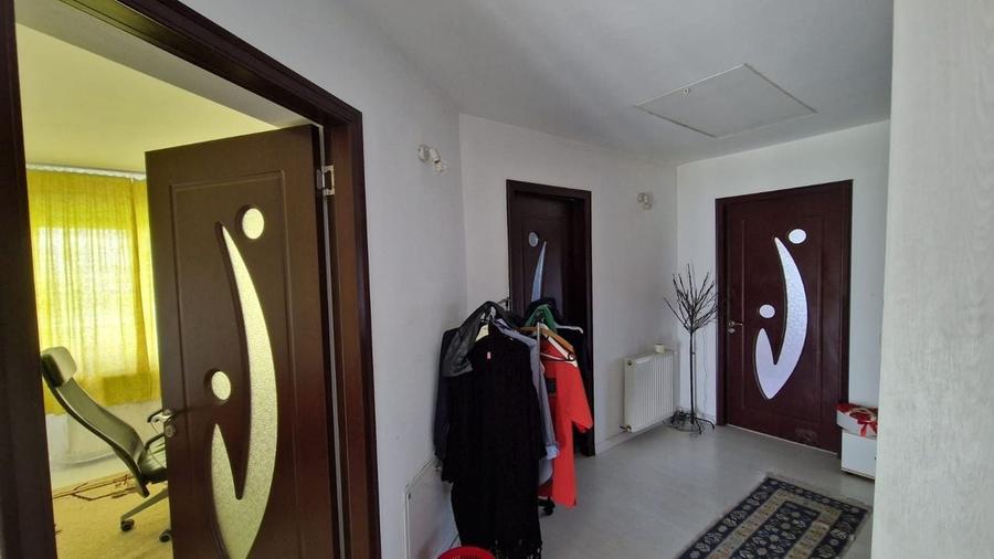 Casă spațioasă cu 4 camere plus teren 5.7 ari, Sat Sasar Comision 0 - 7