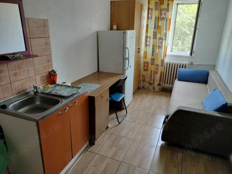 Ofer spre inchiriere garsoniera - 4