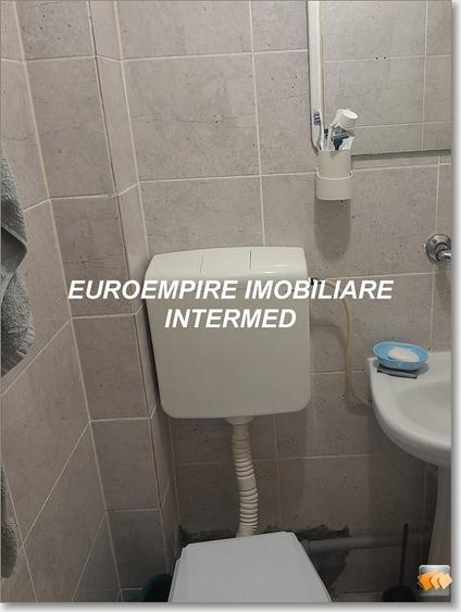 Garsoniera decomandata ,Zona Palas - 3