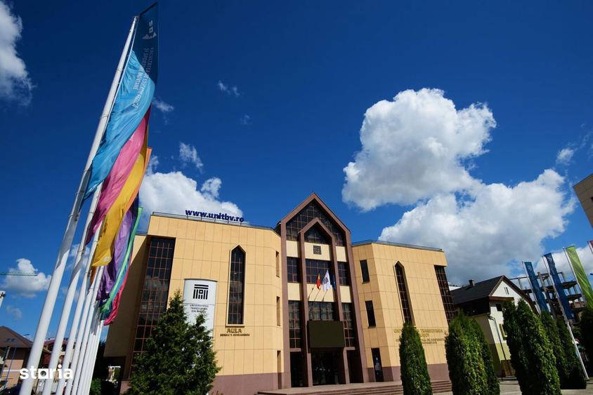 Apartament 2 camere - pod propriu mansardabil - ultracentral - 1