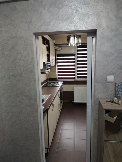 Proprietar vand apartament 3 camere - 5