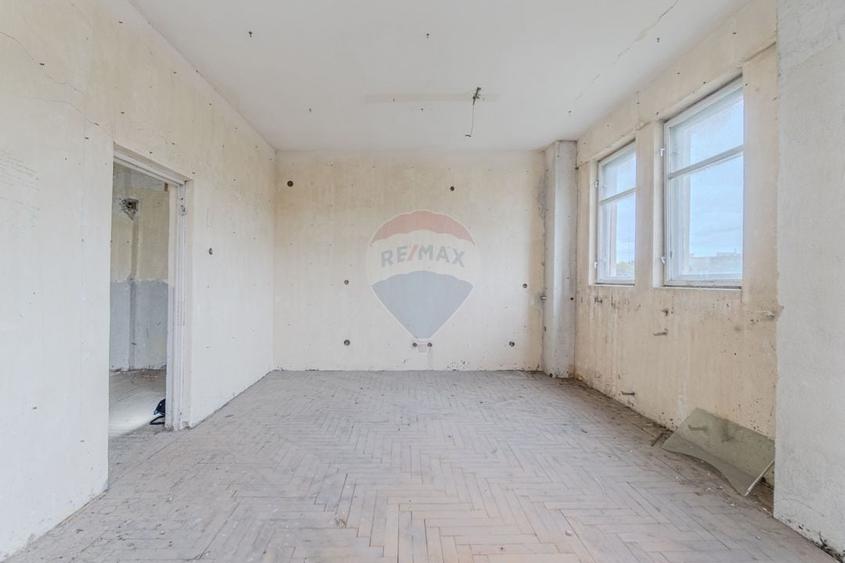 Spatiu industrial de 2060mp cu teren de 3358mp de vanzare Str Turnului - 16