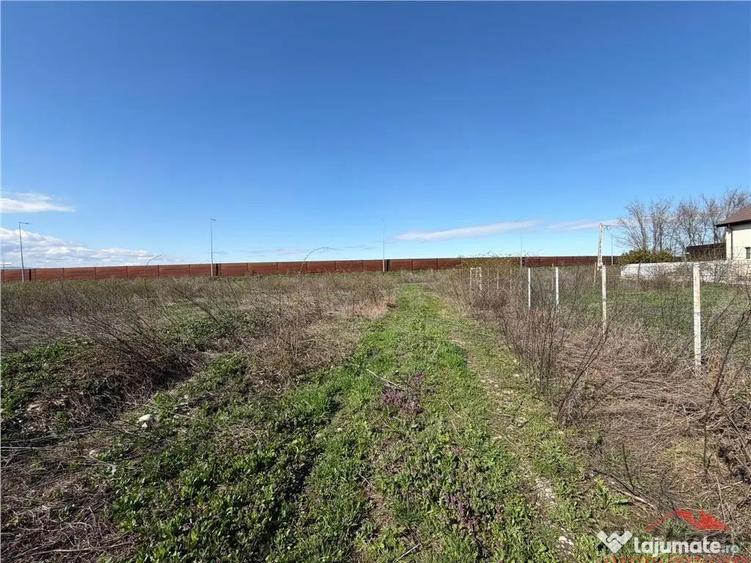 Teren intravilan 700mp in zona de Nord de - 2