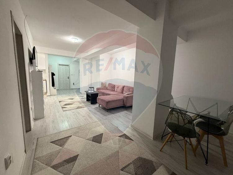 Apartament cu 3 camere de închiriat în zona Valea Rosie - 2