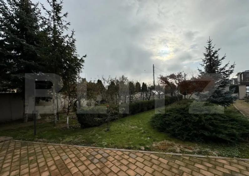 Casa impresionanta , 250 mp , cu gradina generoasa 1000 mp , - 13