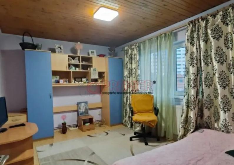 Metrou Aparatorii Patriei - Casa P+1+pod - 280mp teren - 4