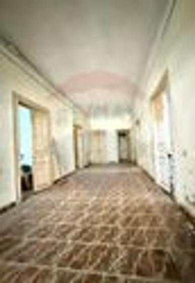 Casa de vanzare in zona ultracentrala si 736mp teren Constanta - 4