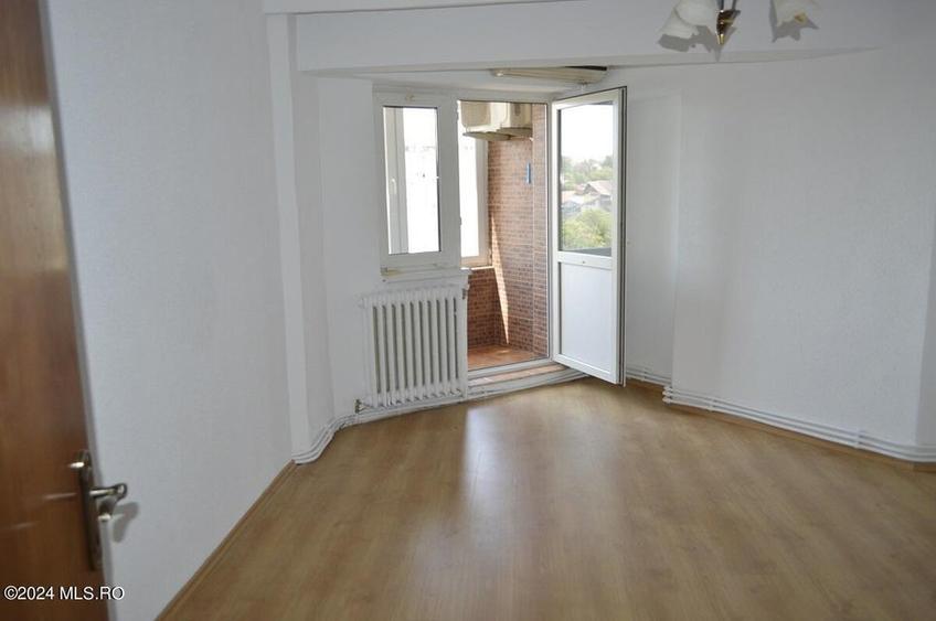 	Centru - Apartament 4 camere - 103 mp, 3 balcoane, loc de parcare! - 14