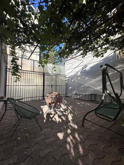 Casă de vânzare – Constanța, zona Trocadero – 199.900 € negociabil - 3