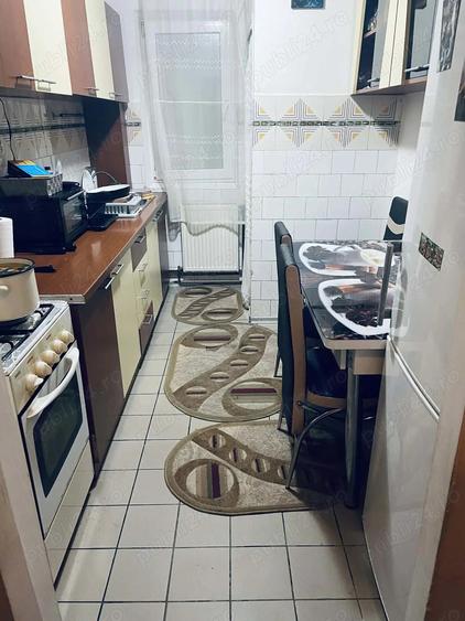 Vand apartamen 2 camere 43mp mobilat parcare etaj2 Noua - 1