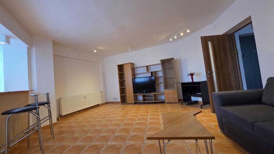 De inchiriat apartament spatios 2 camere Panduri zona Marriott - 3