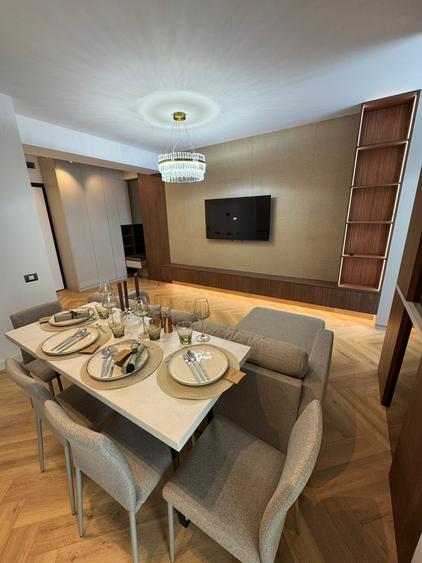 Apartament cu 2 camere semidecomandat în Pipera