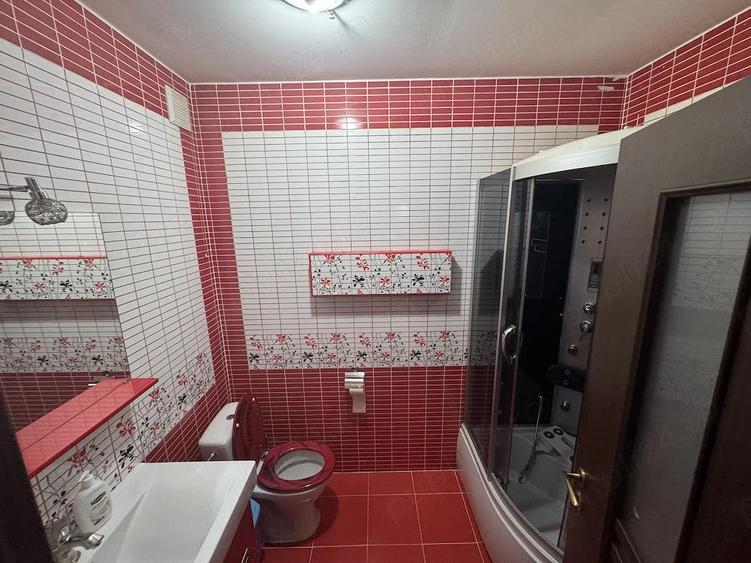 Inchiriez apartament cu 3 camere - 2