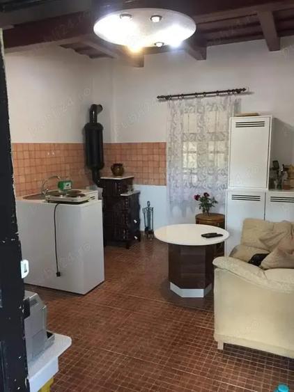 Casa + teren de vanzare - 2