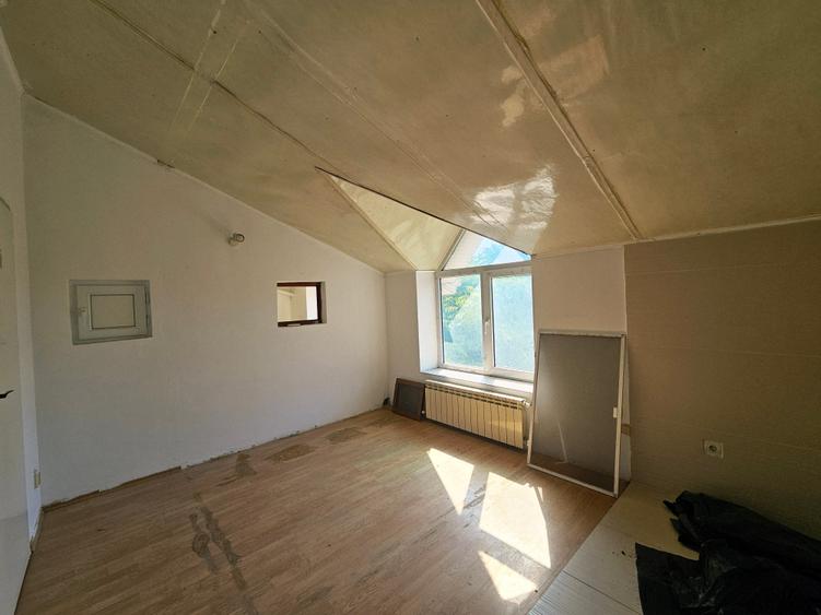 Ferdinand stradal | Vila individuala S+P+2+M | Curte proprie | Constructie 2002 - 46