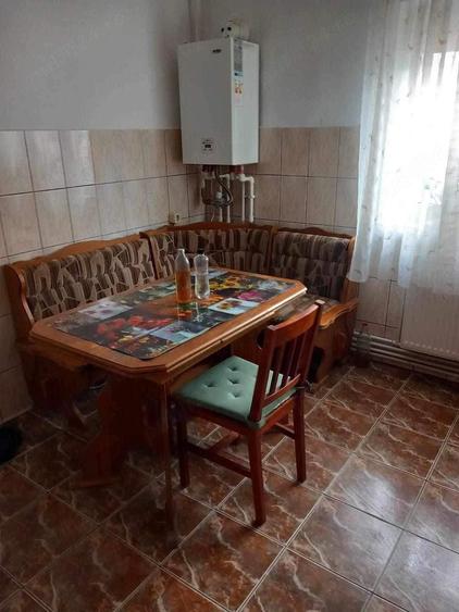 Inchiriez apartament decomandat ,mobilat si utilat, 2 camere, Bro?teni-Colegiu - 4