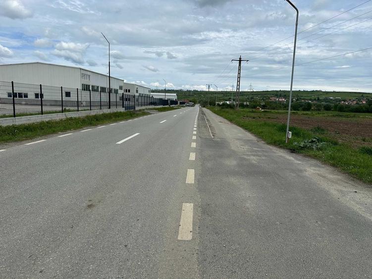Vand teren extravilan 3.240 mp la strada * intre Selimbar si Bungard - 5