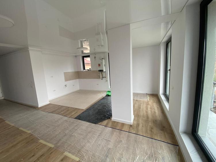 Apartament tip penthouse 4 camere de Vanzare Crangasi - 8