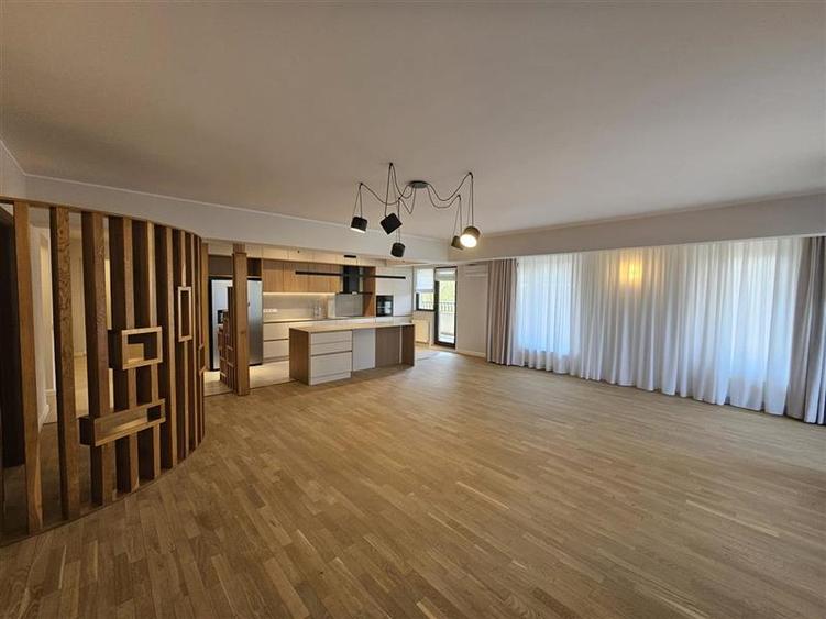 ARCUL DE TRIUMF,  4 CAMERE, 230 MP, RENOVAT, GARAJ DUBLU! - 1