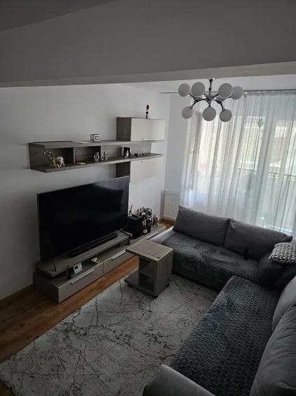 Apartament cu 2 camere decomandat în Decebal