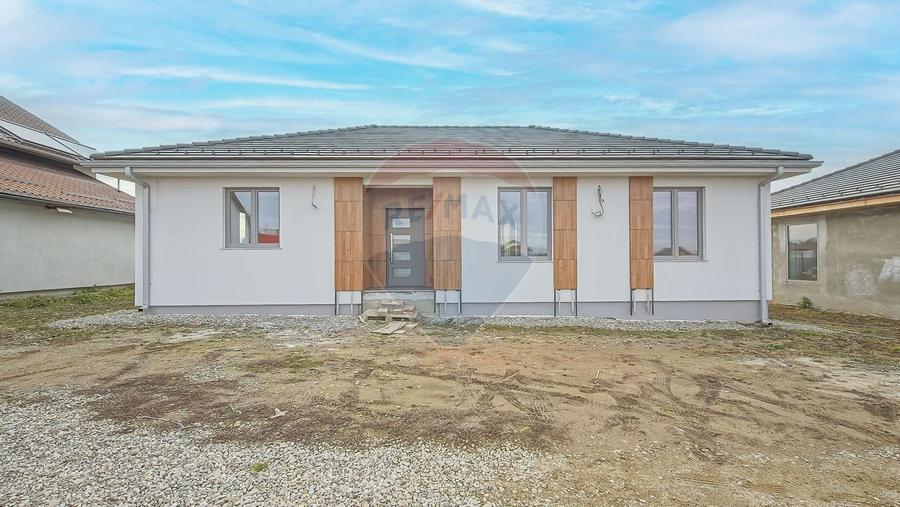 Comision 0 %! Casă cu 4 camere, construcție 2025, Bod! - 1