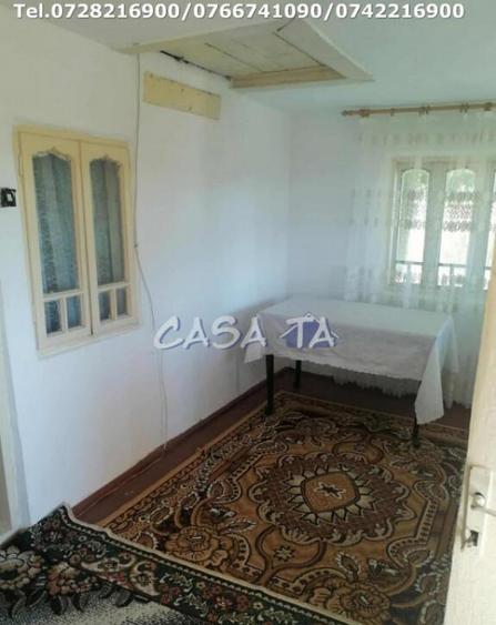 Casa situata in Bumbesti Pitic - Carligei - 9