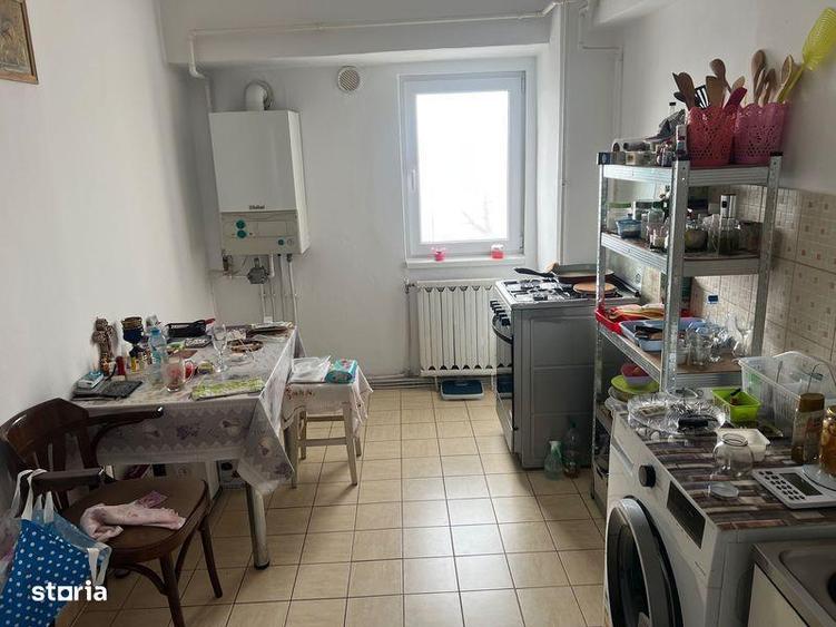 Vand ap cu 2camere decomandat - 2