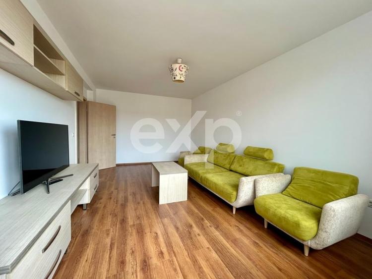 Apartament 2 camere de vânzare – Tractorul, loc parcare 129.900 Euro. - 1