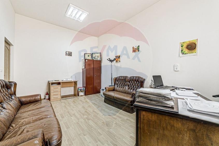 Apartament cu 3 camere de vanzare in zona Ultracentral - 2