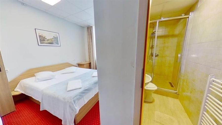 Tur LIVE! In aria Centrala a Brasovului, Hotel distinct - 21