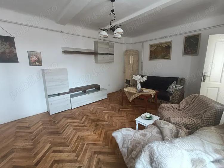 Vand apartament 3 camere,etaj 1,parcare gratis,in zona linistita,cu curte - 4