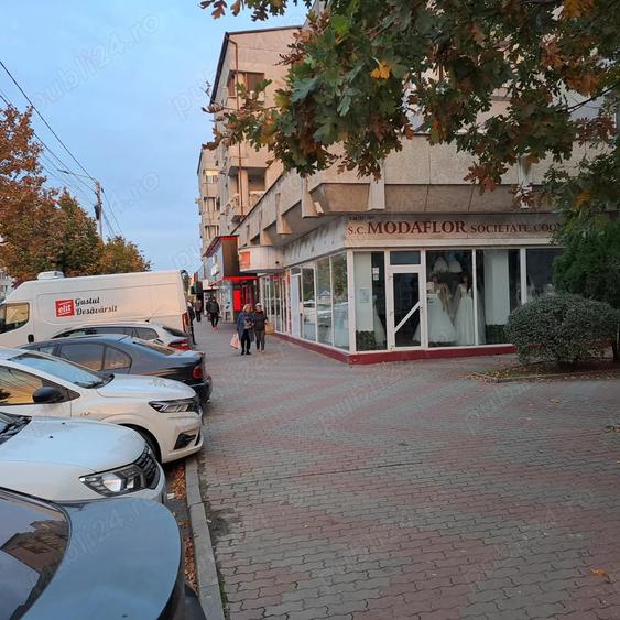 Inchiriez apartament 3 cameew central bulevard A I CUZA - 9