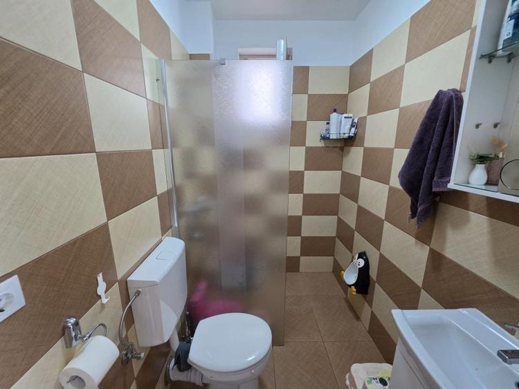 Casă individuală cu 5 camere cu Canalizare în Șelimbăr