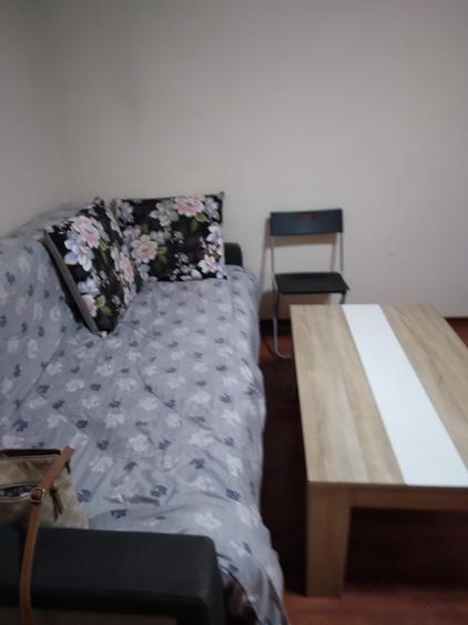 Dristor, garsoniera langa metrou , 300 euro, etaj 1 - 2
